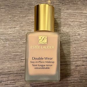 Estée Lauder Double Wear Stay-in-Place Foundation
